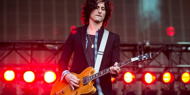Gitarnya Hilang, Gitaris The Strokes Minta Bantuan Fans