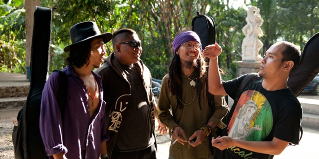 Gokil, Navicula Rilis Album Format Audiovisual