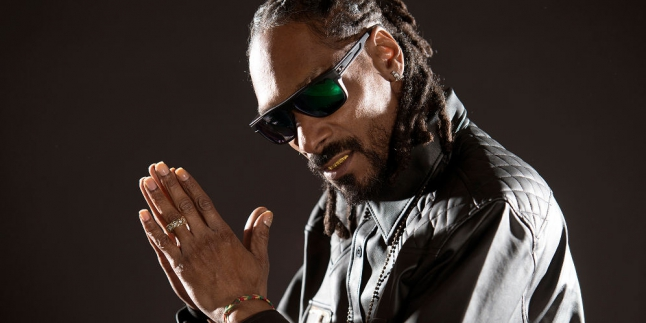 Gokil! Snoop Dogg Rilis Perusahaan Produsen Ganja Resmi thumbnail