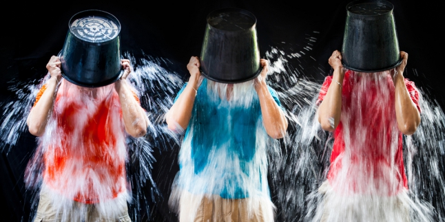 Ice Bucket Challenge Udah Terlalu Mainstream, Bro!