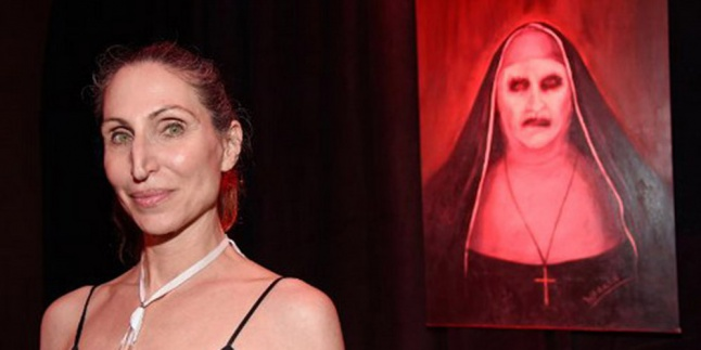 Ini Wujud Asli Pemeran Valak dari The Conjuring 2