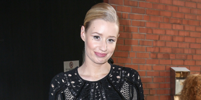 Jatuh Saat Manggung Justru Bikin Iggy Azalea Bersyukur