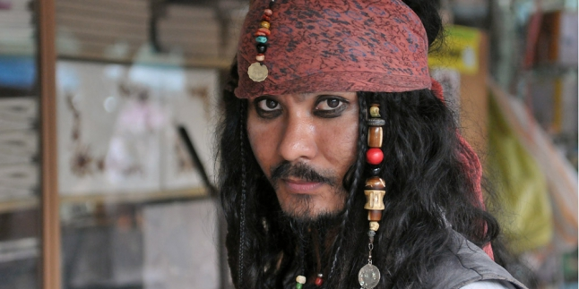 Johny Depp Makin Sangar Aja, Bro!
