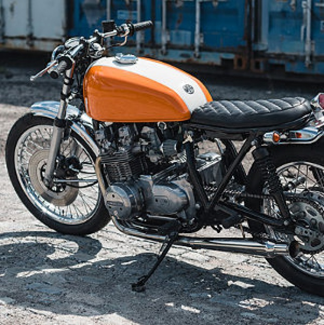 Kawasaki KZ650 Brat Style Dengan Ubahan Yang Simple