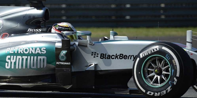 Kemenangan Hamilton Tercoreng Tekanan Ban