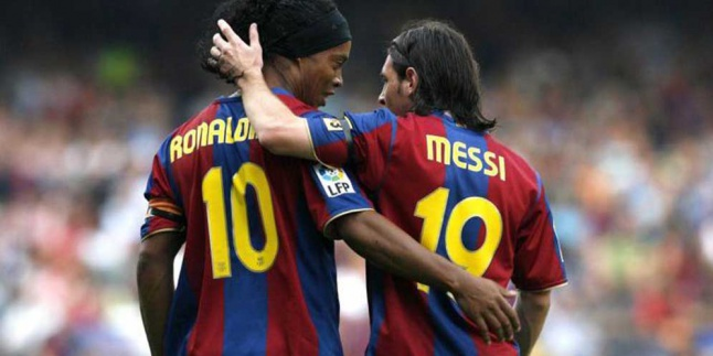 Kisah di Balik Messi Warisi Nomor 10 Ronaldinho