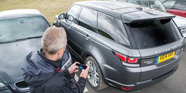 Loe Bisa Jadi James Bond Mengendalikan Mobil Via Smartphone