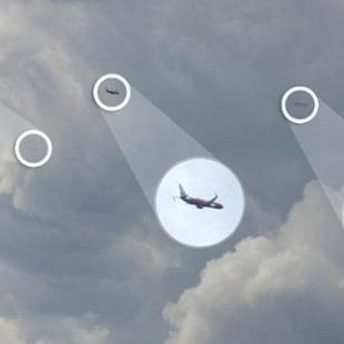 Juru Foto Australia Tangkap UFO Terbang Di Samping Pesawat thumbnail
