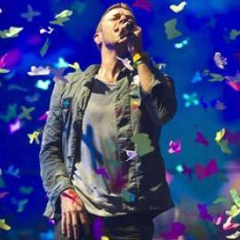 Resmi Cerai, Chris Martin Curhat Lewat ï¿½Magicï¿½!