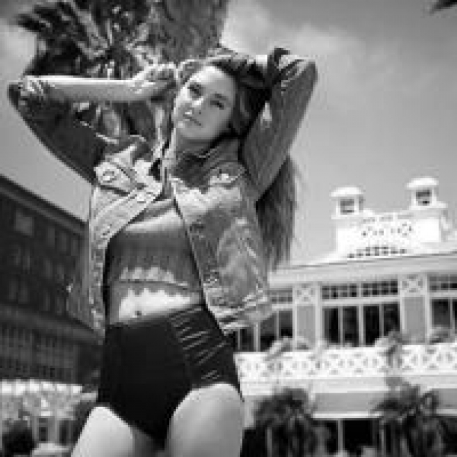 Girls Gallery: Shailene Woodley