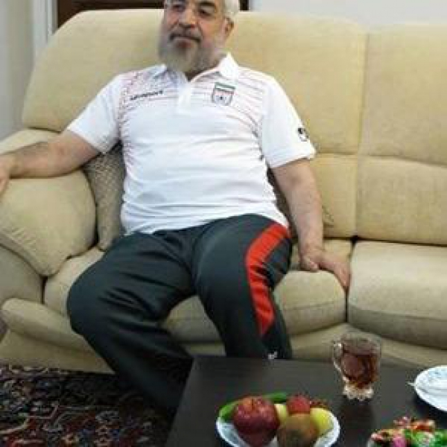 Presiden Iran Unggah Foto Nonton Piala Dunia thumbnail