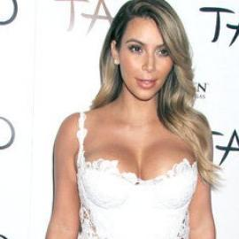 Kim Kardashian dan Kanye West Diprotes Pelanggan Vogue! thumbnail