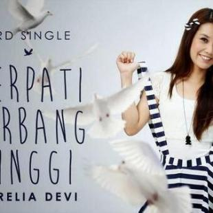 Aurelia Devi - Merpati Terbang Tinggi