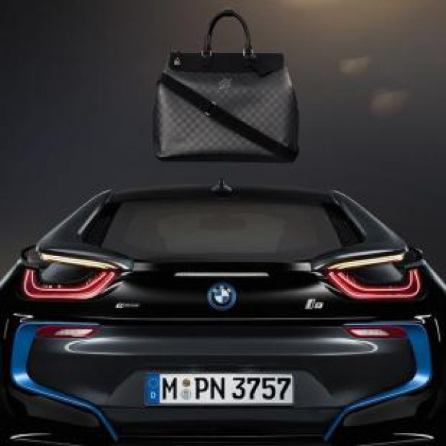 Kostumisasi Interior BMW i8 Oleh Louis Vuitton