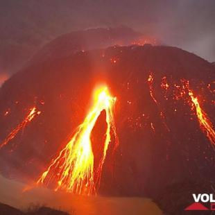 Video Detik-detik Meletusnya Gunung Kelud Beredar di Youtube