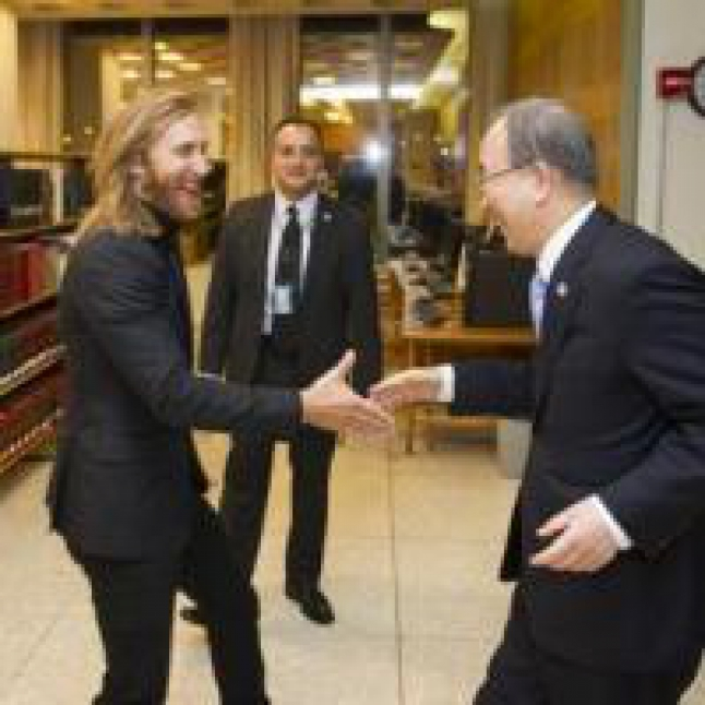 Sekjen PBB Ban Ki-Moon Apresiasi Peran Kemanusiaan David Guetta thumbnail