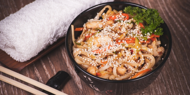 Melihat Marugame Udon Disajikan Langsung Dari Dapurnya