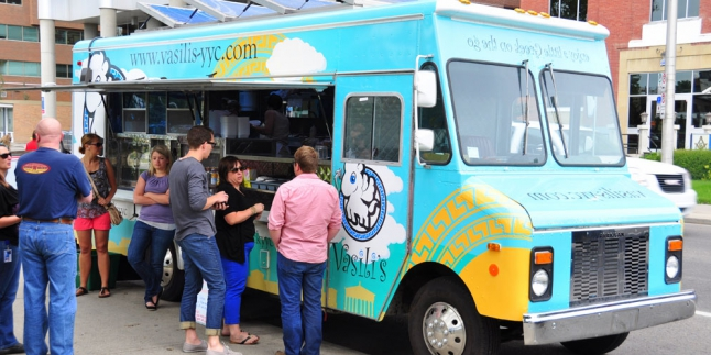 Meraup Untung di Tengah Maraknya Food Truck