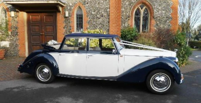 Mobil Pengantin ala Inggris