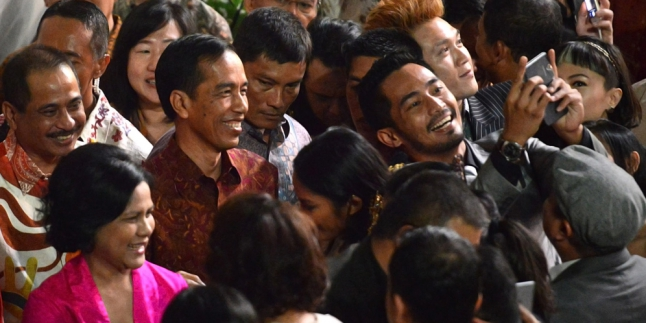 Nah, Jokowi Tegaskan Cabut Perpres Baru DP Mobil Pejabat!