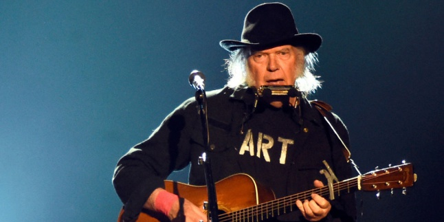 Neil Young Nggak Masalah Lagunya Dipakai Kampanye Donald Trump