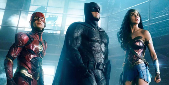 Ini Foto Baru Batman, The Flash dan Wonder Woman