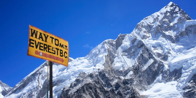 Ngeri, Detik-Detik Longsor Salju Di Mount Everest!