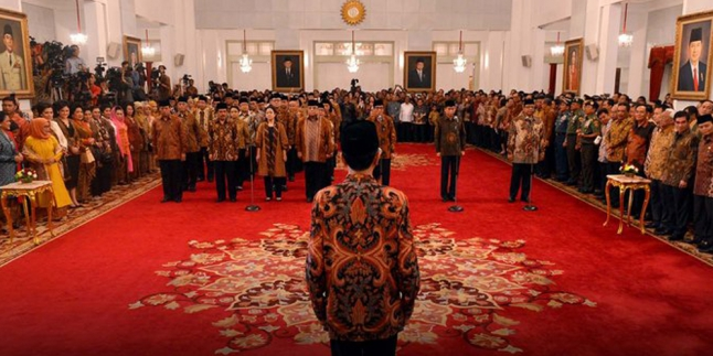 Nih Bukti Kalau Jokowi Dan Bawahannya Nggak Kompak! thumbnail