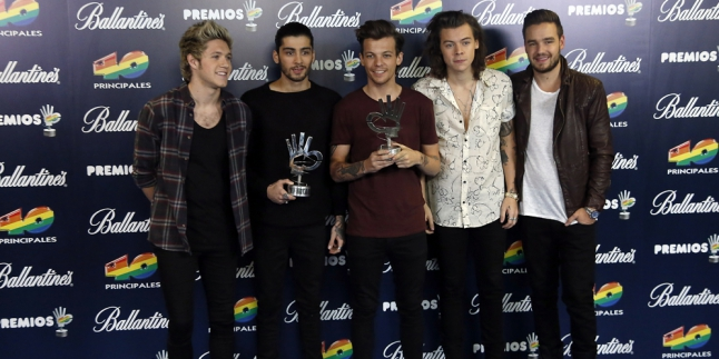 Pilih Konser 1D Atau Pertandingan Timnas, Bro?
