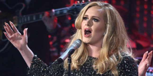 Produser David Bowie Ragukan Keaslian Vokal Adele!