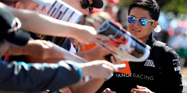 Rio Haryanto Berlatih Lebih Keras Jelang GP Bahrain thumbnail