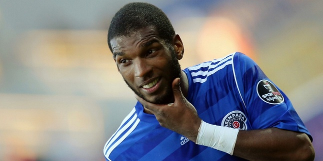 Ryan Babel Resmi Berlabuh Ke Deportivo La Coruna