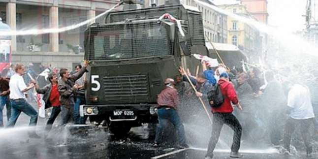 Sejarah Mobil Anti-Kerusuhan Yang Harus Kamu Tahu
