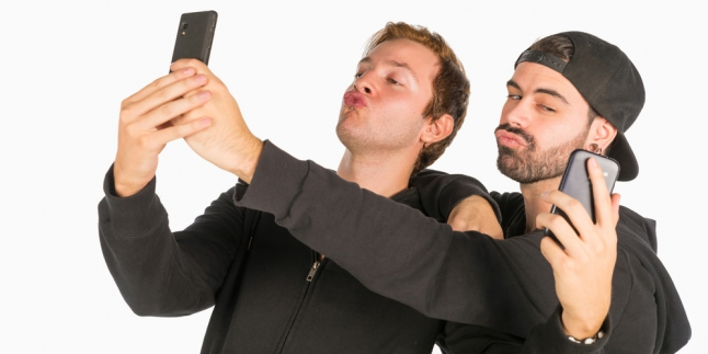 Selfie Di Tablet Korban, Dua Perampok Sukses Dibekuk!