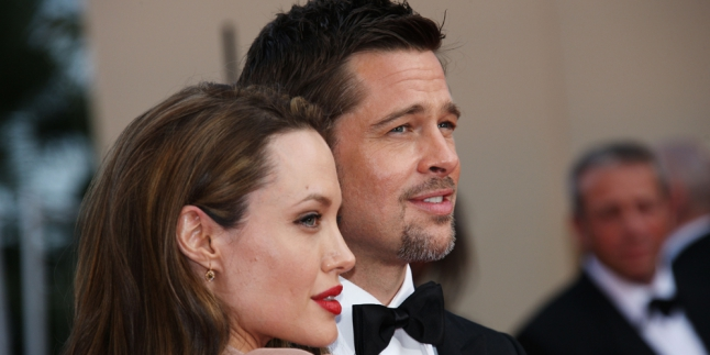 Siap-Siap Galau! Angelina Jolie Pastikan Pensiun thumbnail