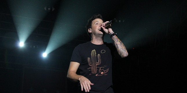 Simple Plan Tampil 'Perfect' di AlLAbout Music Taking One For The Team