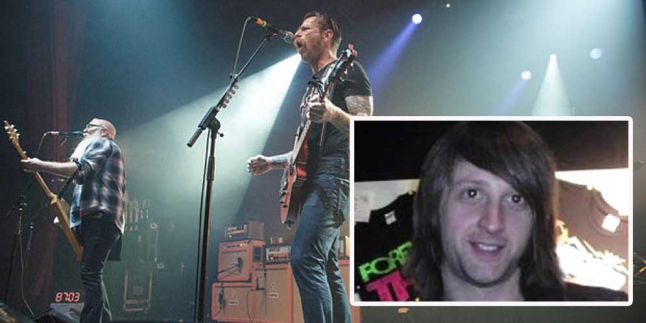 So Sad! Crew Eagles Of Death Metal Ternyata Jadi Korban Teror Paris