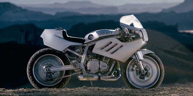 Suzuki GSXR 750 Jadi Kendaraan Bulan