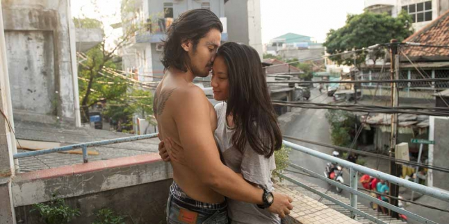 Tara Basro Jadi Pegawai Salon, Chicco Jerikho Penjual DVD