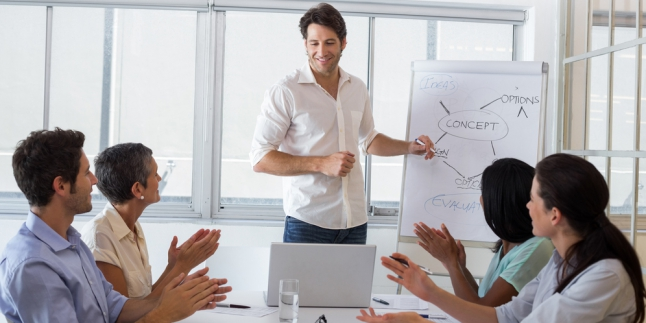 Trik Public Speaking Sukses di Depan Penonton