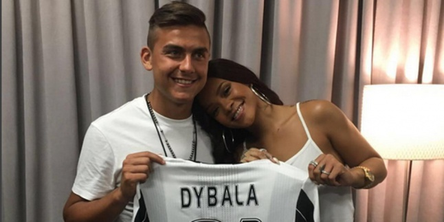 Momen Manis Dybala dan Rihanna