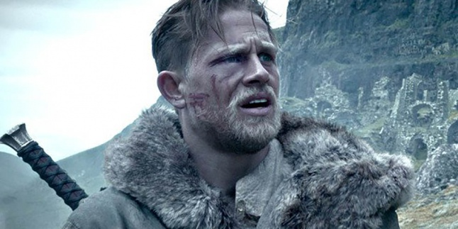 Aksi Charlie Hunnam di Trailer Baru King Arthur