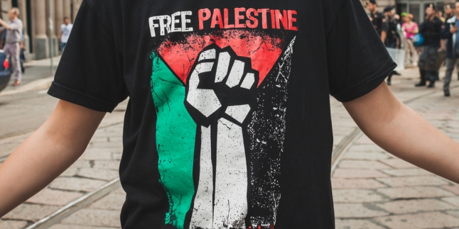 Warga Gaza Rayakan Gencatan Senjata Dengan Israel
