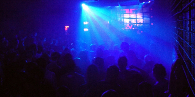 Wow Its Lingerie Angels Party, Ga Boleh Lewat Nih Bro