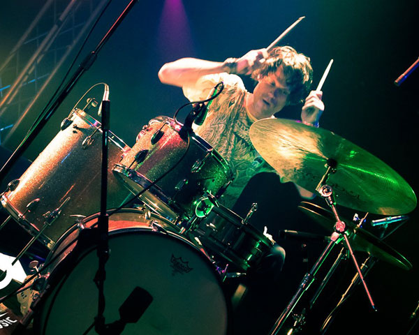 America suguhkan band rock independen Deerhoof