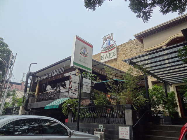 Buka Puasa Di Mana? Pisa Cafe Yuk!