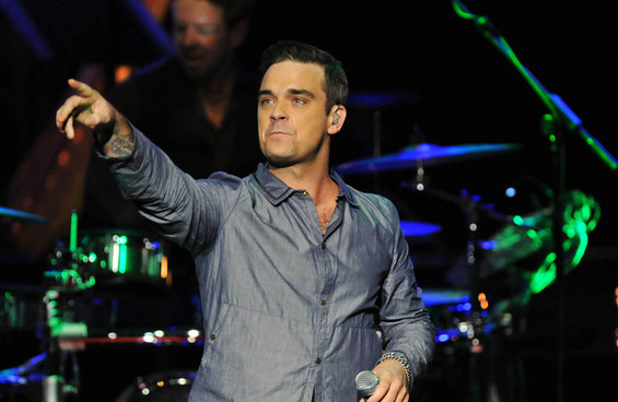 Gebrakan Baru, Lily Allen Gandeng Robbie Williams Di Album Baru thumbnail