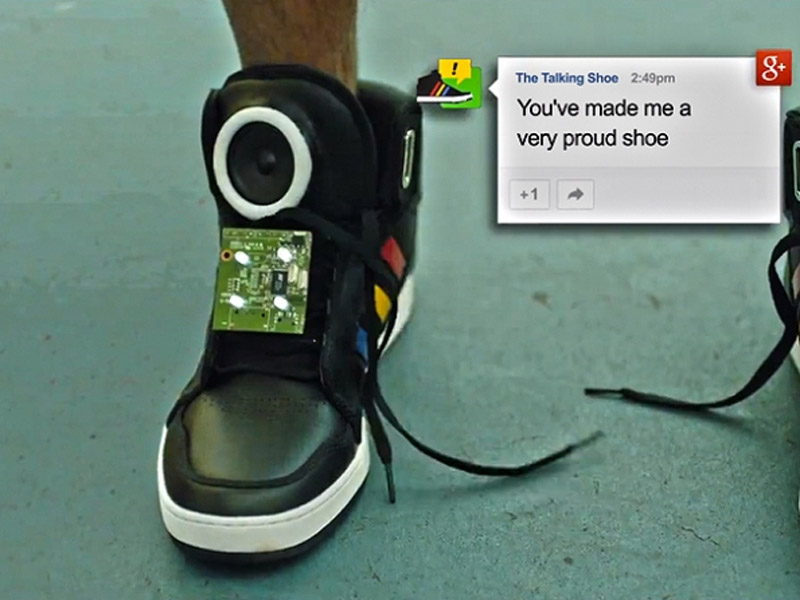 Google Pamer Sepatu Bisa Ngomong!