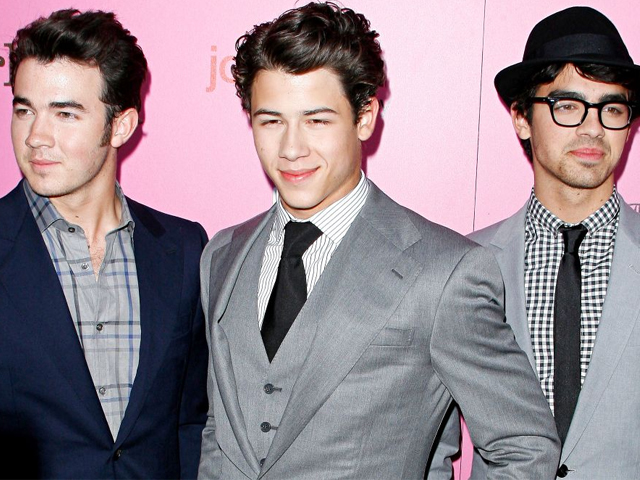 Ini Alasan Demi Lovato Dukung Jonas Brothers Bubar!