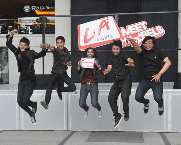 Jhagad, Anak Mama Yang Doyan Nge-Blues